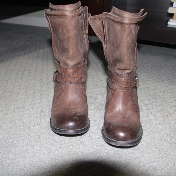 boots - Picture 3 of 3